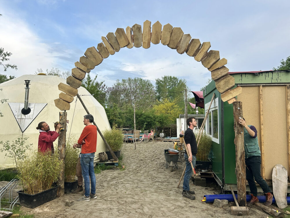 Poort van de Saunakaravaan